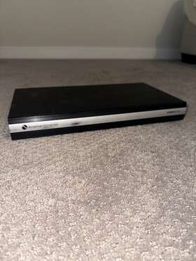 Advem01n0np8 American Dynamics Videoedge Micro Nvr With 4 Ip Camera Lic
