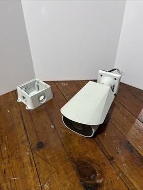2.0c-h4a-bo1-ir-b Avigilon Bullet Ip Camera With Back-box Used Tested Good