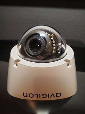 3.0c-h4a-d1-ir Avigilon Hd Indoor Dome Camera With Self-learning Video Analytics