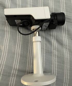 01768-001 Axis M1135 Network Security Camera 2mp With Fujinon Lens And Mount