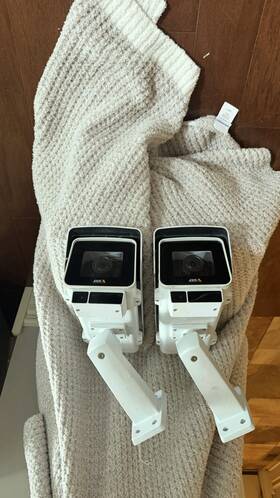P1377-le Axis Camera
