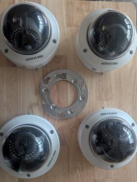 Ds-2cd4112fwd-iz Hikvision 4 Cameras And 1 Bracket