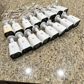 Qcn8023b Q-see Lot Of 16 Qsee Ip Hd Camera / 4mp High Definition Security - White