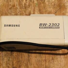 Bw-2302 Samsung B&w Ccd Security Camera 24vac With Rainbow 3-8mm Lens