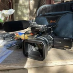 Sony HVR-V1U 3-CMOS 1080I Professional Hdv Camcorder With 20X Optical Zoom. Fixed Price $500.00.